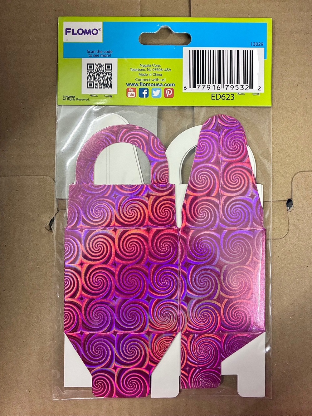 🎁$4🎁 NEW FLOMO 2 Hologram Favor Boxes with Acetate Window Size Small - Picture 3 of 10